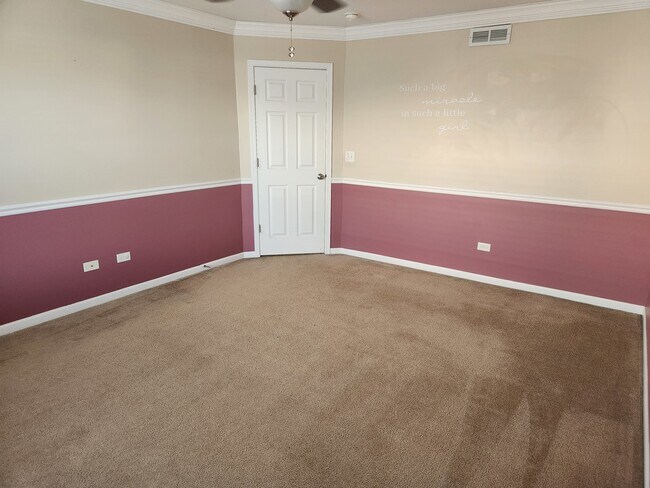 Building Photo - 8100 Shady Oak Rd