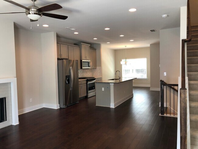 Building Photo - 3792 Oxford Cir