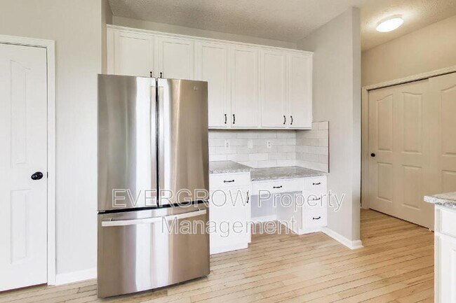 Building Photo - 14175 Nicholas Dr