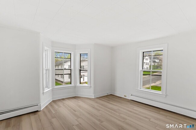 Building Photo - 63 Reynolds St