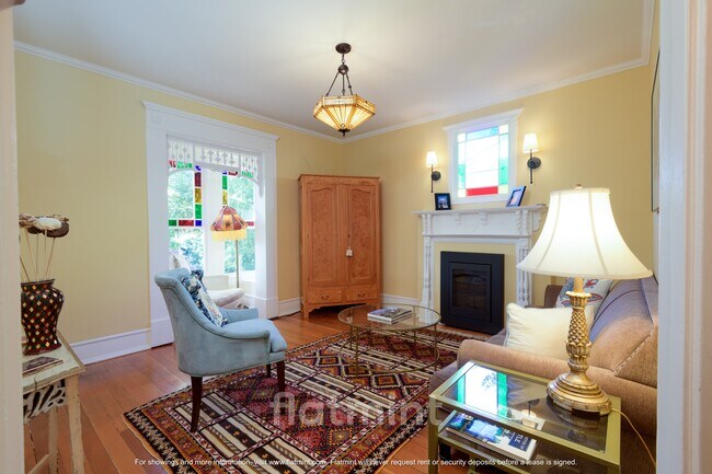 Building Photo - 750 N 75th St