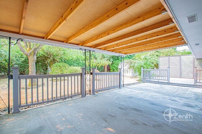 Building Photo - 6509 Louisiana Dr