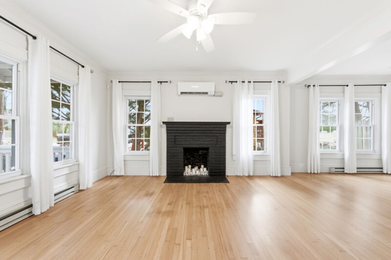 Building Photo - 1458 S Main St