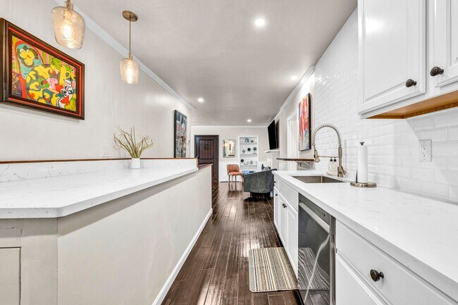 Building Photo - 574 Reno Ave