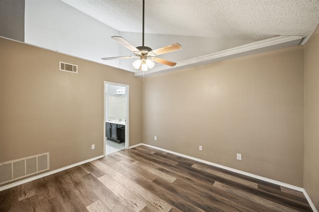 Building Photo - 559 Ranch Trail