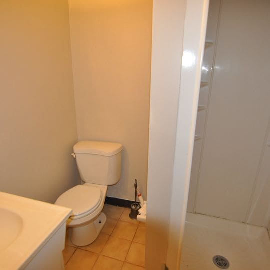 Building Photo - 206 Roundhouse Ct