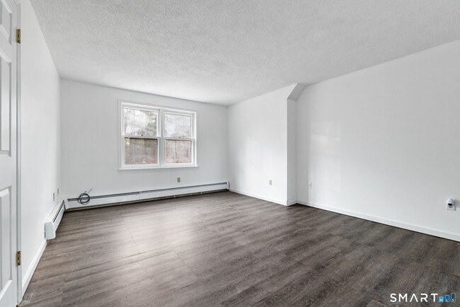 Building Photo - 45 Luchon Rd