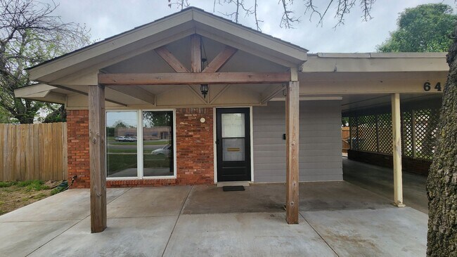Building Photo - 4 Bed 2 Bath Home with Covered Carport in Bethany