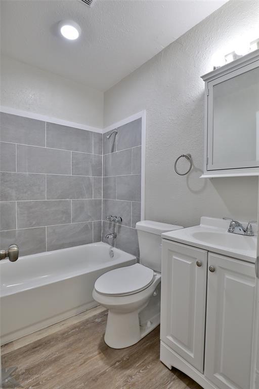 Building Photo - 1202 S San Jose Dr