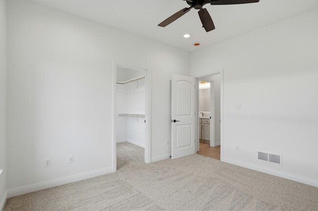 Building Photo - 2700 Easley Cabin Cir