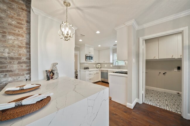 Building Photo - 12866 Westmere Dr