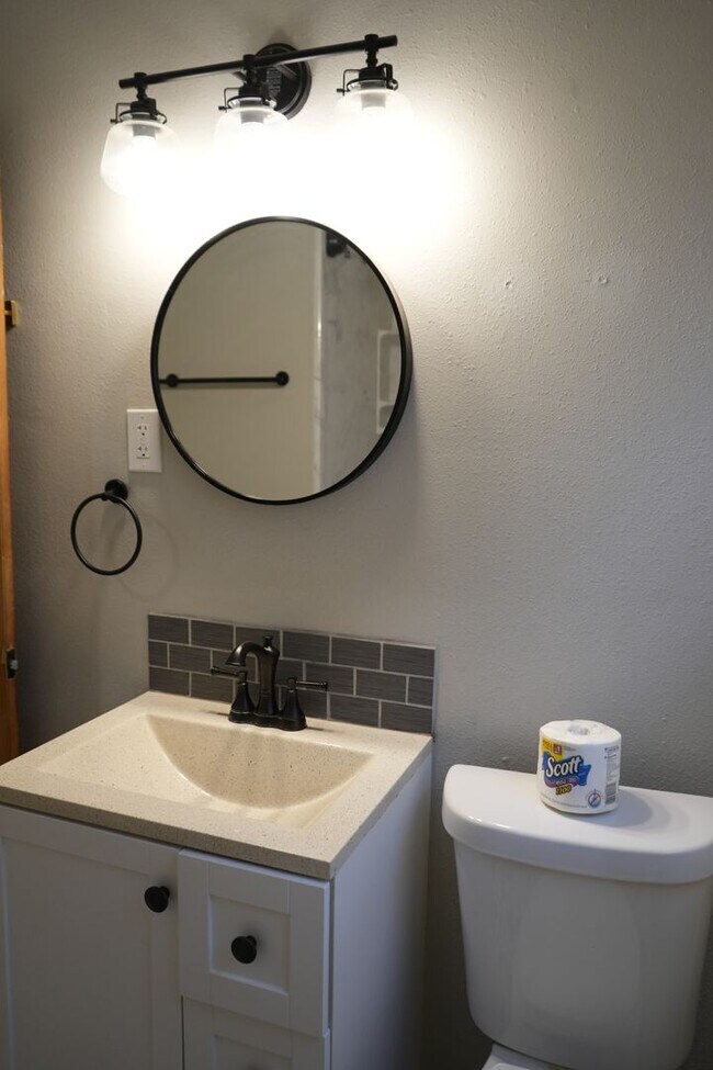 Building Photo - 3813 33rd St