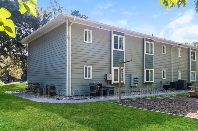 Building Photo - 9517 Newell Hickory Grove Rd