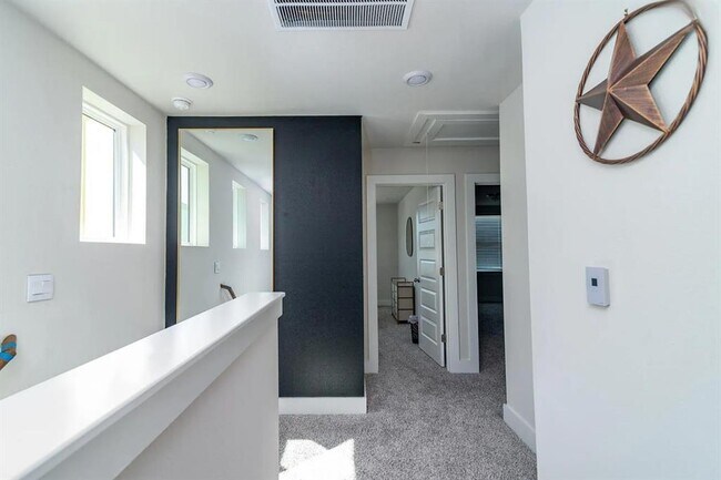 Building Photo - 7501 Travertine Spring Dr