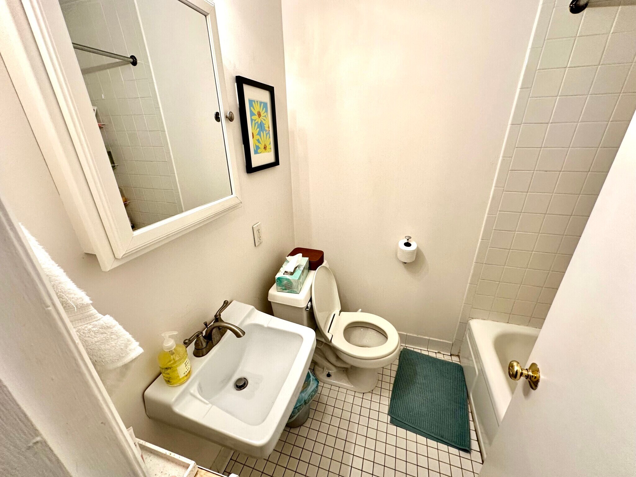 Building Photo - 90A W Cedar St