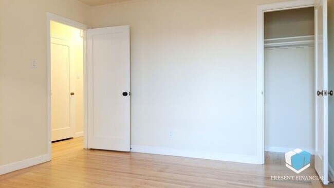 Building Photo - 439 Princeton St
