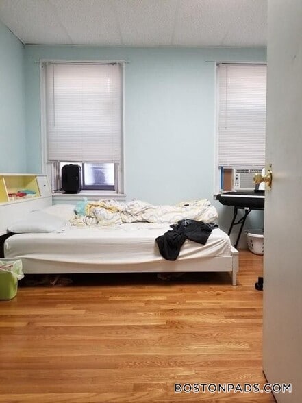 Building Photo - 15 Aberdeen St