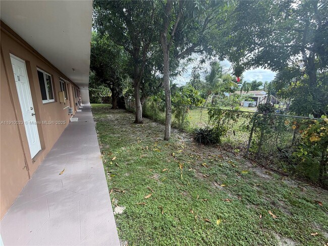 Building Photo - 2838 Madison St