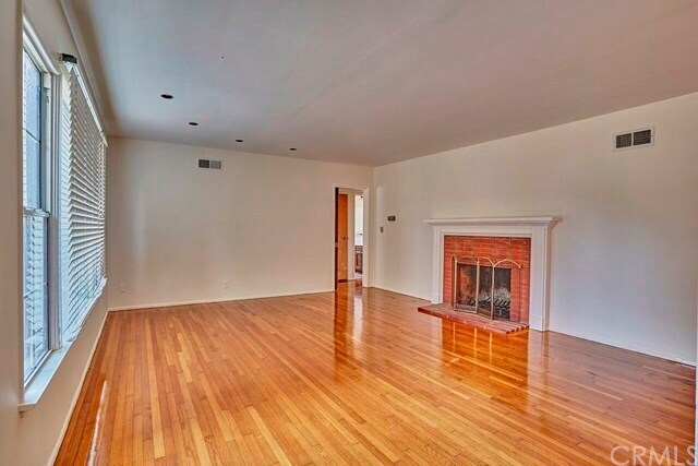 Building Photo - 2751 Batson Ave