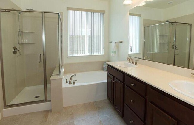 Building Photo - Woodward Dr