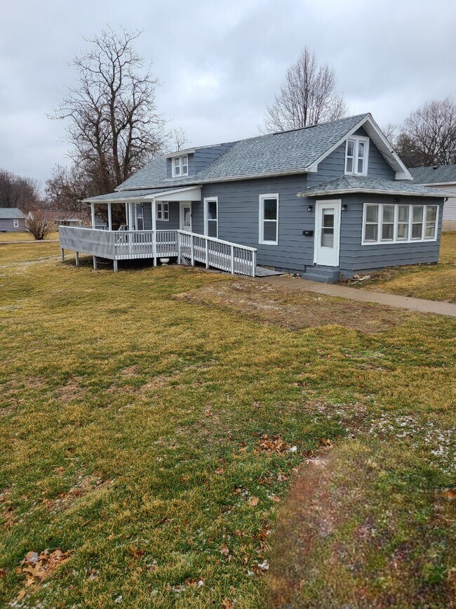 2035 Spruce St 2035 Spruce St Quincy IL 62301 Apartment Finder