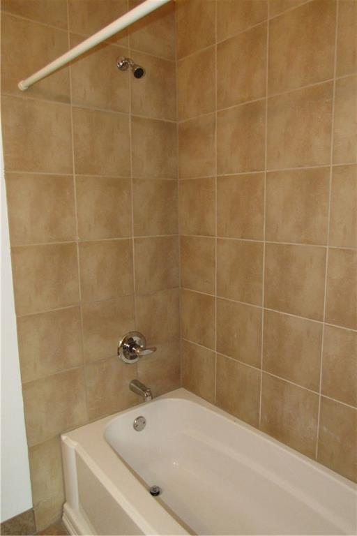 Building Photo - 808 W 29th St