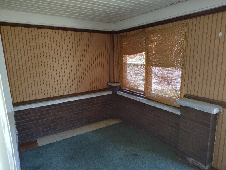 Building Photo - 1759 Berdan Ave
