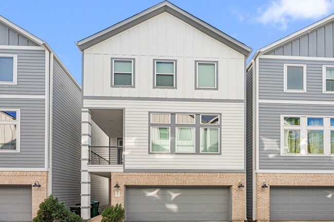 Primary Photo - 622 Janisch Rd