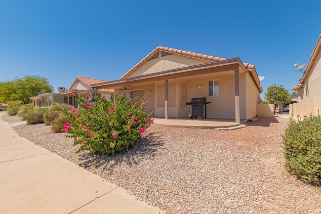 Building Photo - Inviting Home in Gated 55 Plus Community!!
