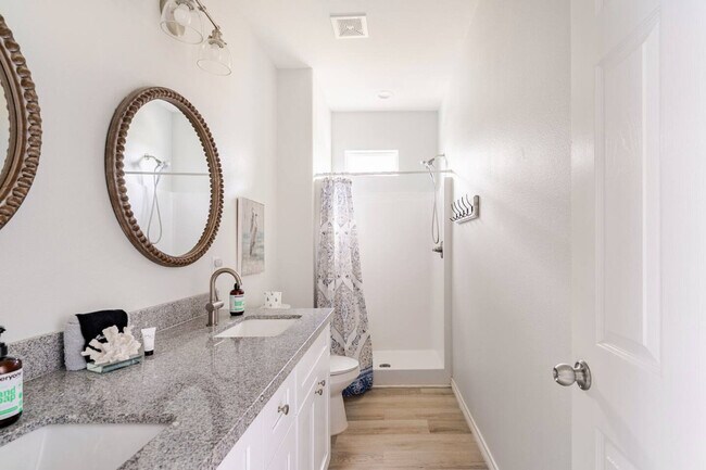 Building Photo - 1714 TX-87