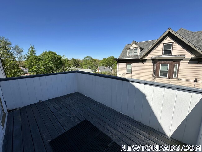 Building Photo - 1145 Boylston St