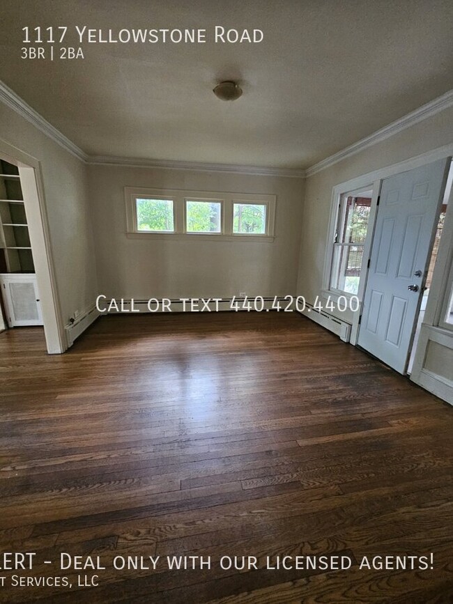 Building Photo - Charming 3 bed 2 bath colonial home MOVE I...