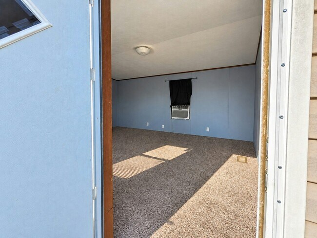 Building Photo - 102 Bakersby Ct