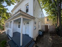 Building Photo - 904 Westcoat Pl