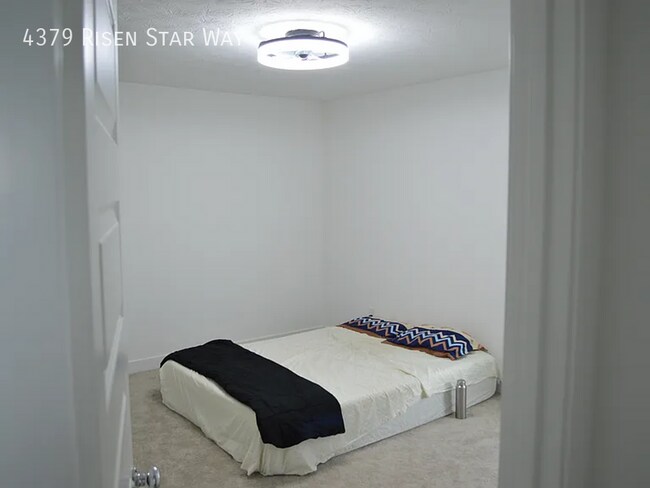Building Photo - 4379 Risen Star Way