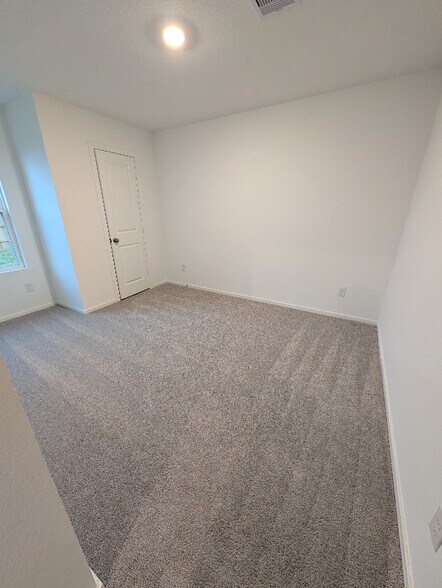 Building Photo - 447 Southern Magnolia Wy