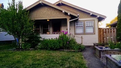 Building Photo - 4112 SE 24th Ave