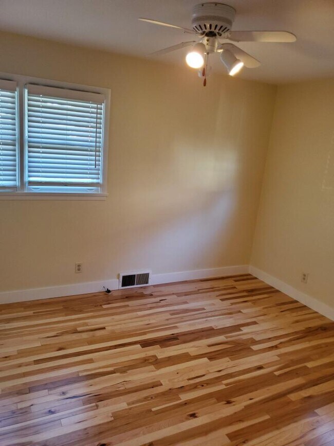 Building Photo - 3 bedroom in Billings MT 59102