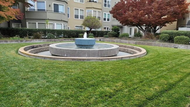 common grounds - 411 Park Ave