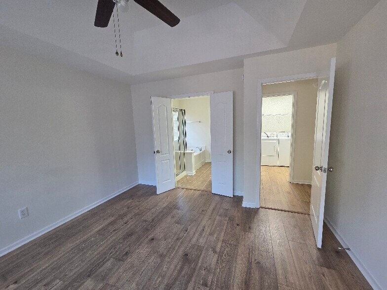Building Photo - 418 Rosemeade Ct