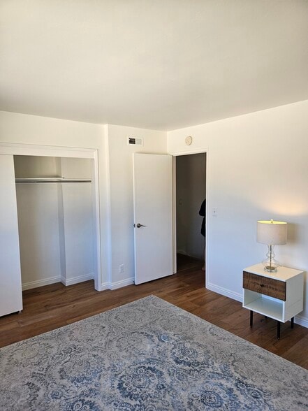 Building Photo - 27912 Ridgecove Ct N