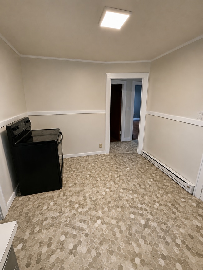 Building Photo - 42 Highland Ave