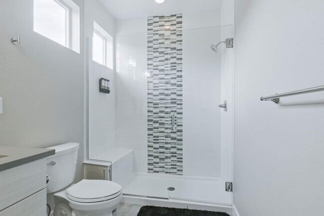 Building Photo - 6029 Benton St