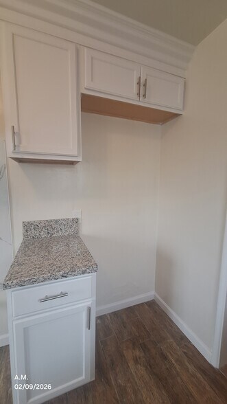 Building Photo - 4003 W 163rd St