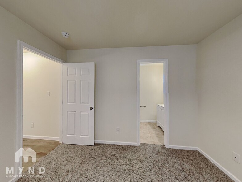 Building Photo - 4809 Cedar St