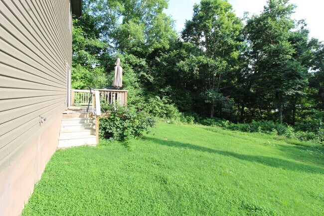 Building Photo - 11 Hillswick Dr