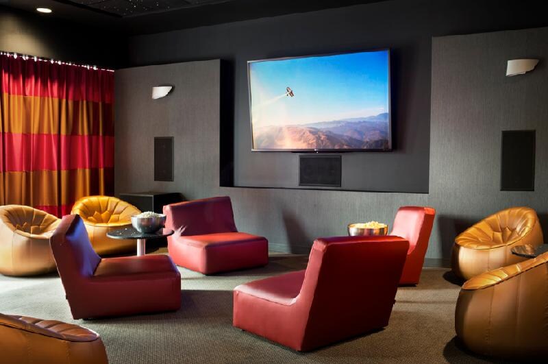 Building Photo - 465 E Illinois St