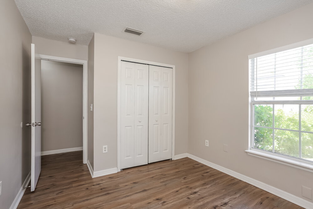 Building Photo - 7910 Cherry Blossom Dr S