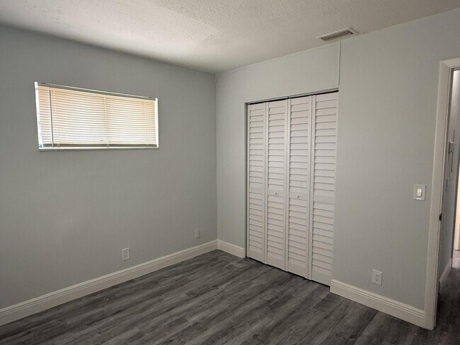Building Photo - 3525 Avenue J