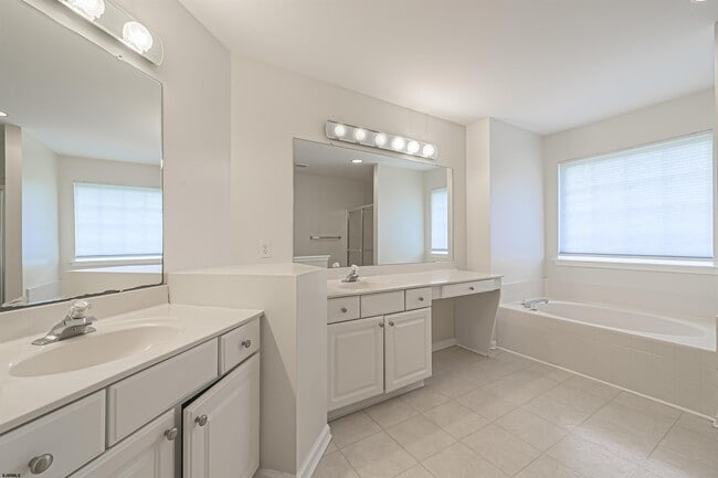 Building Photo - 305 Joann Dr